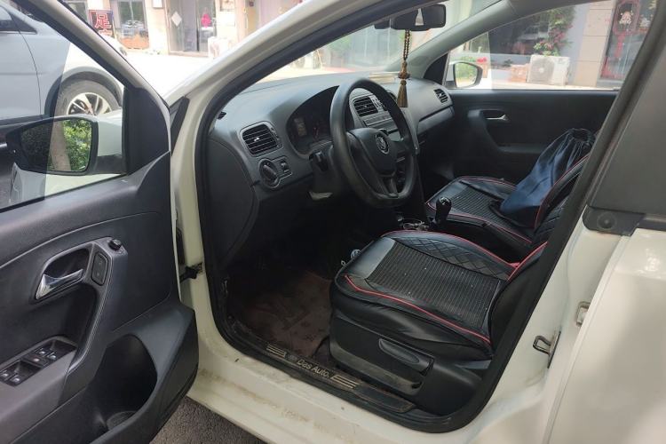 Used Volkswagen Polo 2014 1.4L Manual Fashion Edition Driver Seat