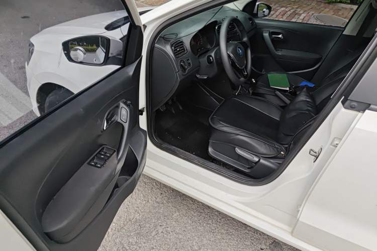 Used Volkswagen Polo 2014 1.4L Manual Fashion Edition Driver Seat