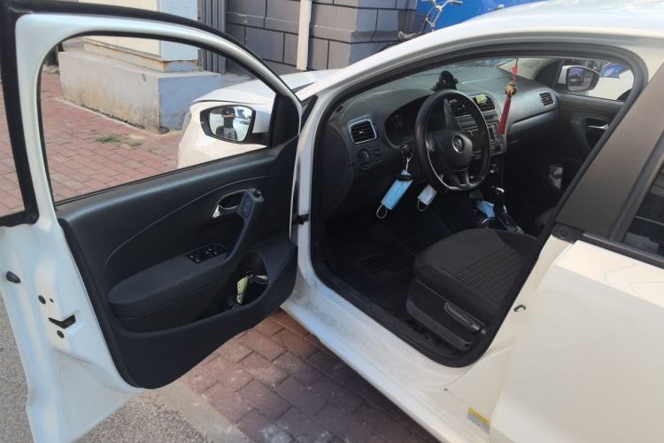 Used Volkswagen Polo 2014 1.4L Automatic Comfort Edition Driver Seat