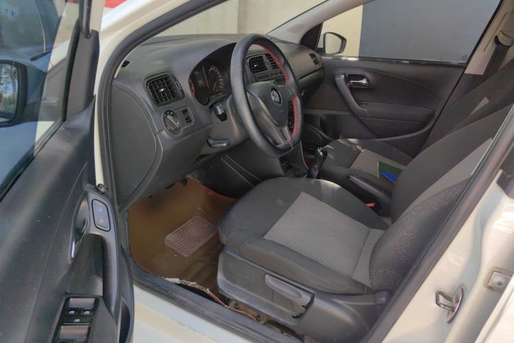 Used Volkswagen Polo 2014 1.4L Manual Fashion Edition Driver Seat