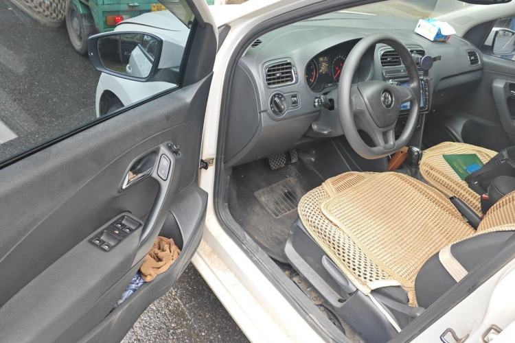 Used Volkswagen Polo 2014 1.6L Automatic Comfort Edition Driver Seat