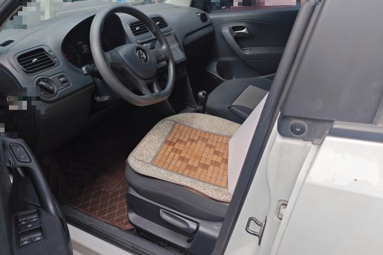 Used Volkswagen Polo 2014 1.4L Manual Fashion Edition Driver Seat