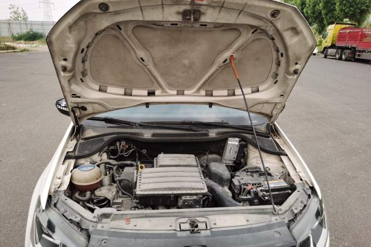 Used Volkswagen Polo 2014 1.6L Automatic 30th Anniversary Edition Engine Bay
