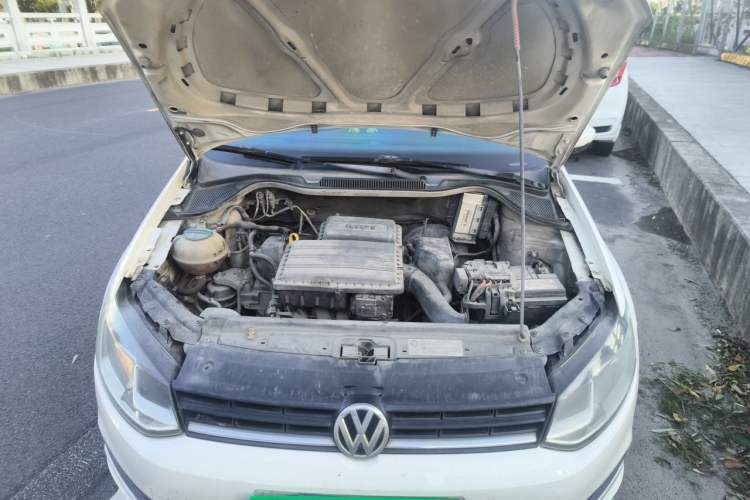 Used Volkswagen Polo 2014 1.4L Manual Comfort Edition Engine Bay