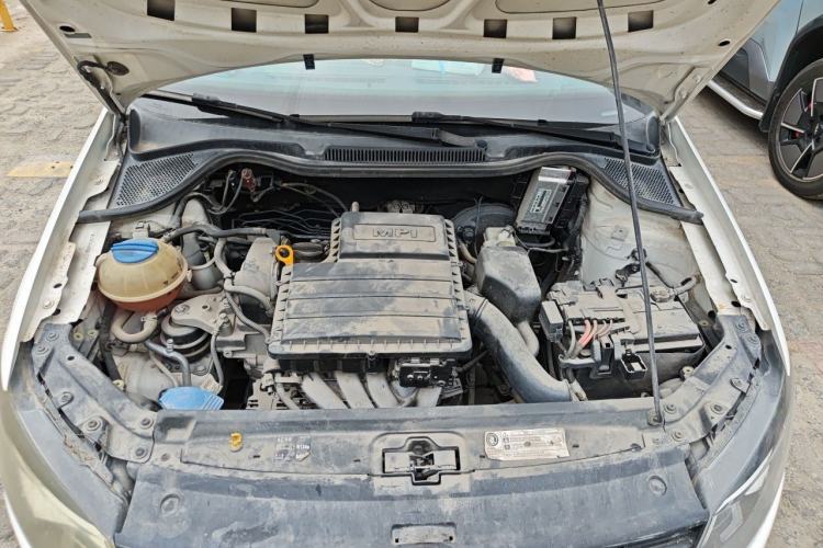 Used Volkswagen Polo 2014 1.4L Manual Fashion Edition Engine Bay