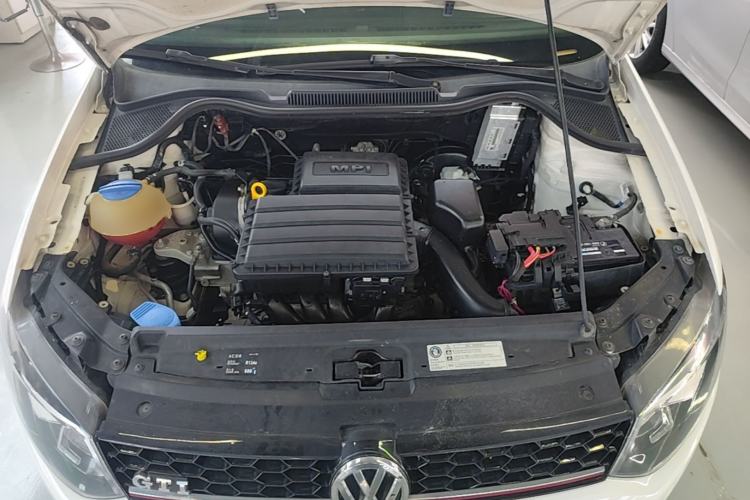 Used Volkswagen Polo 2014 1.4L Manual Fashion Edition Engine Bay