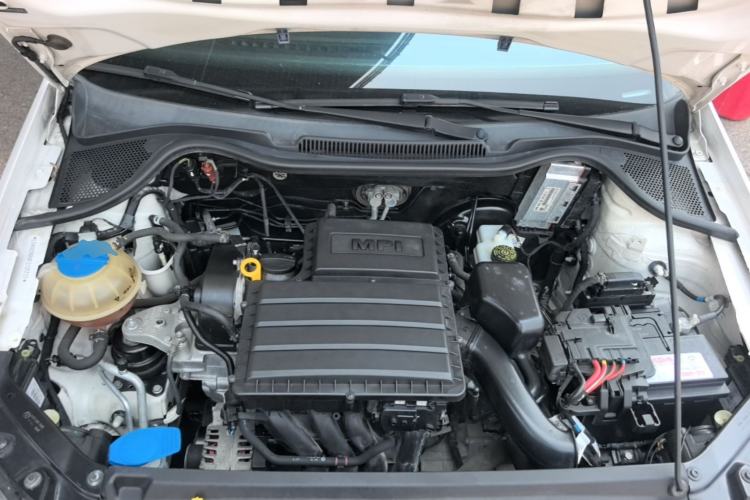 Used Volkswagen Polo 2014 1.6L Automatic Comfort Edition Engine Bay