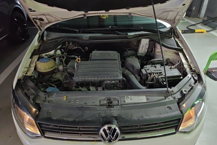 Used Volkswagen Polo 2014 1.6L Automatic Comfort Edition Engine Bay