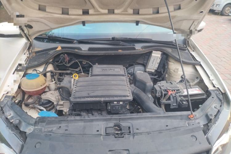 Used Volkswagen Polo 2014 1.4L Manual Fashion Edition Engine Bay