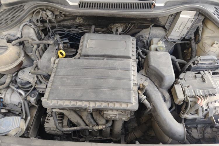 Used Volkswagen Polo 2014 1.6L Automatic Luxury Edition Engine Bay