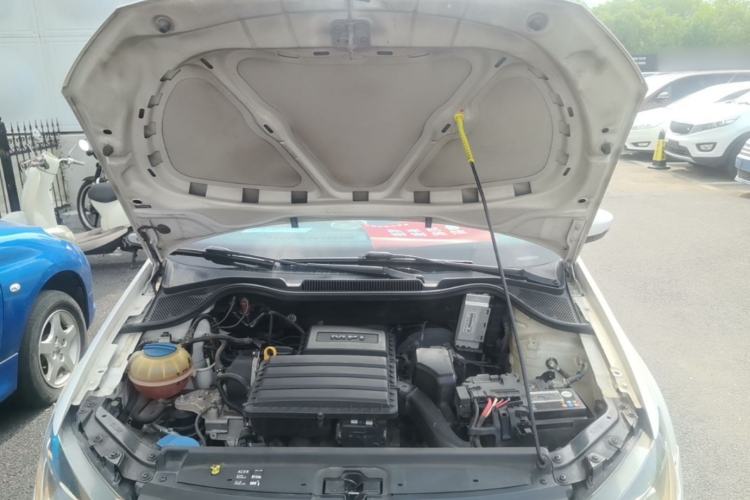 Used Volkswagen Polo 2014 1.4L Manual Comfort Edition Engine Bay