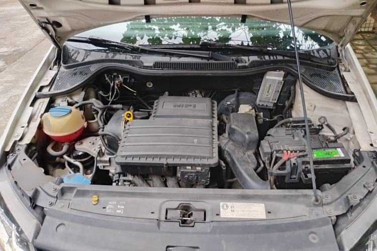 Used Volkswagen Polo 2014 1.6L Automatic Comfort Edition Engine Bay