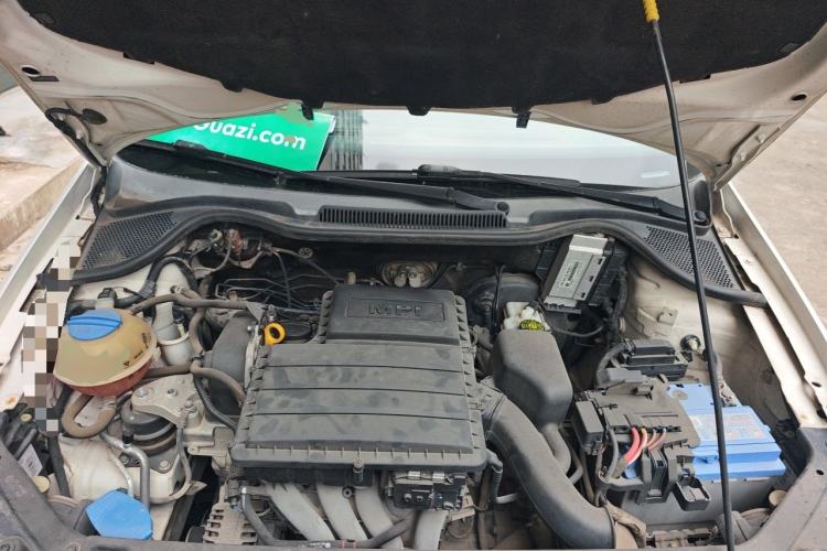Used Volkswagen Polo 2014 1.6L Automatic Comfort Edition Engine Bay
