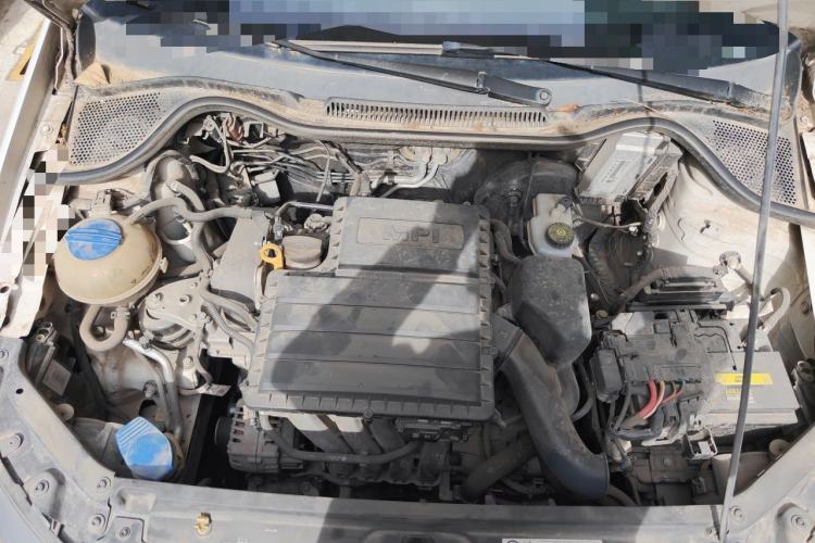 Used Volkswagen Polo 2014 1.6L Automatic Comfort Edition Engine Bay