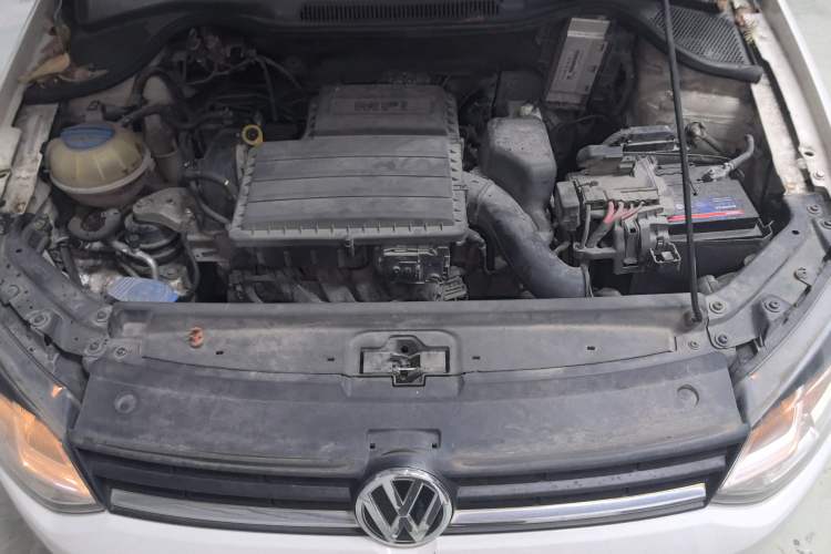 Used Volkswagen Polo 2014 1.6L Automatic Comfort Edition Engine Bay