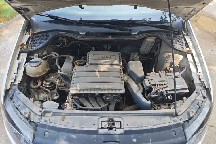 Used Volkswagen Polo 2014 1.4L Manual Fashion Edition Engine Bay