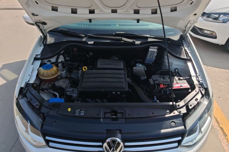 Used Volkswagen Polo 2014 1.4L Automatic Luxury Edition Engine Bay