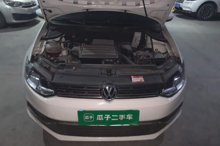 Used Volkswagen Polo 2014 1.6L Automatic Comfort Edition Engine Bay