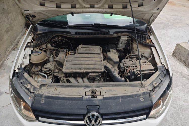 Used Volkswagen Polo 2014 1.6L Automatic Comfort Edition Engine Bay