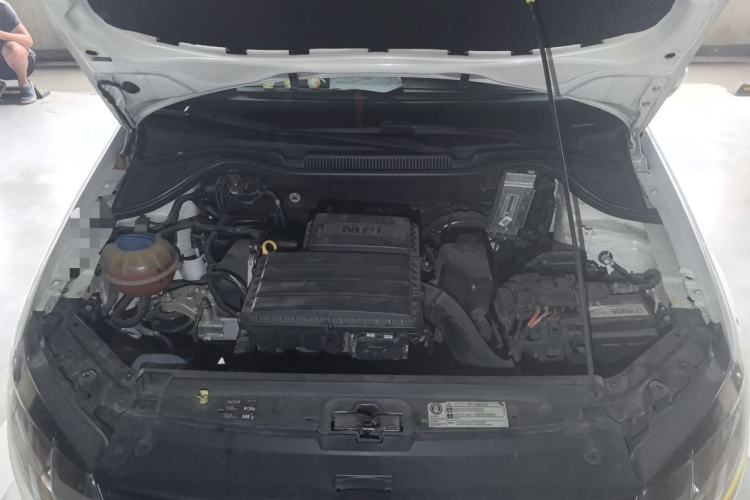 Used Volkswagen Polo 2014 1.4L Automatic Comfort Edition Engine Bay