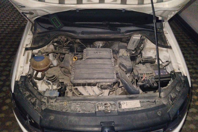 Used Volkswagen Polo 2014 1.6L Automatic Comfort Edition Engine Bay