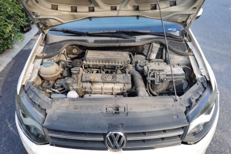 Used Volkswagen Polo 2014 1.6L Automatic Comfort Edition Engine Bay