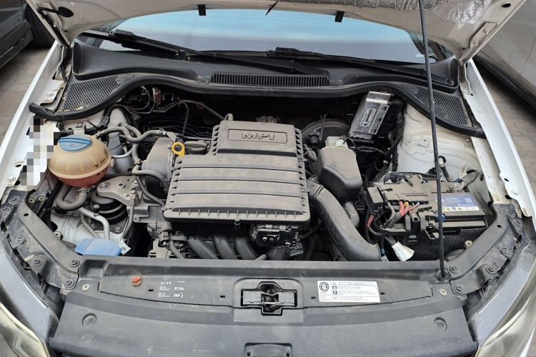 Used Volkswagen Polo 2014 1.4L Manual Fashion Edition Engine Bay