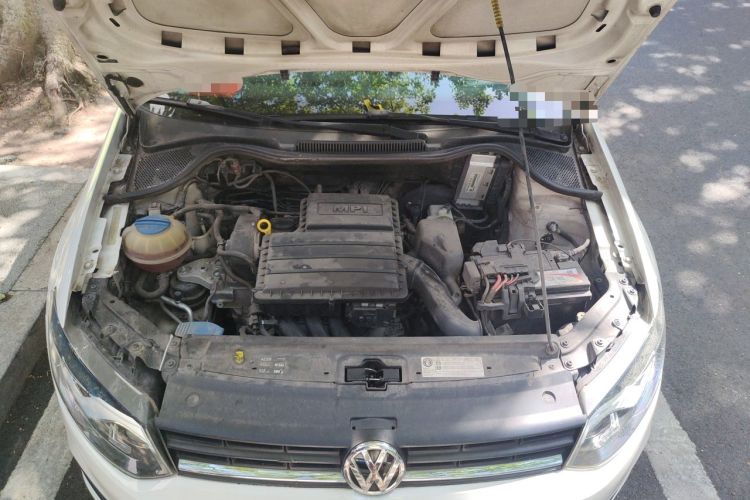 Used Volkswagen Polo 2014 1.4L Manual Fashion Edition Engine Bay