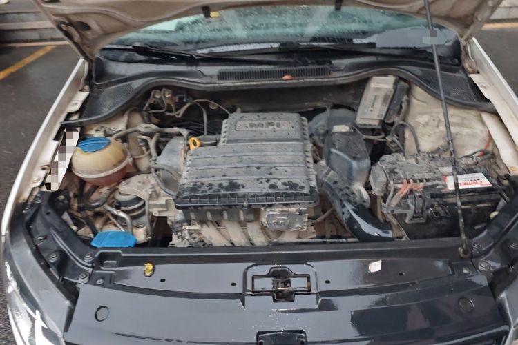 Used Volkswagen Polo 2014 1.4L Manual Comfort Edition Engine Bay