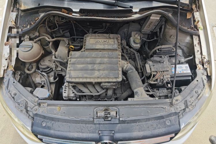 Used Volkswagen Polo 2014 1.6L Automatic Luxury Edition Engine Bay