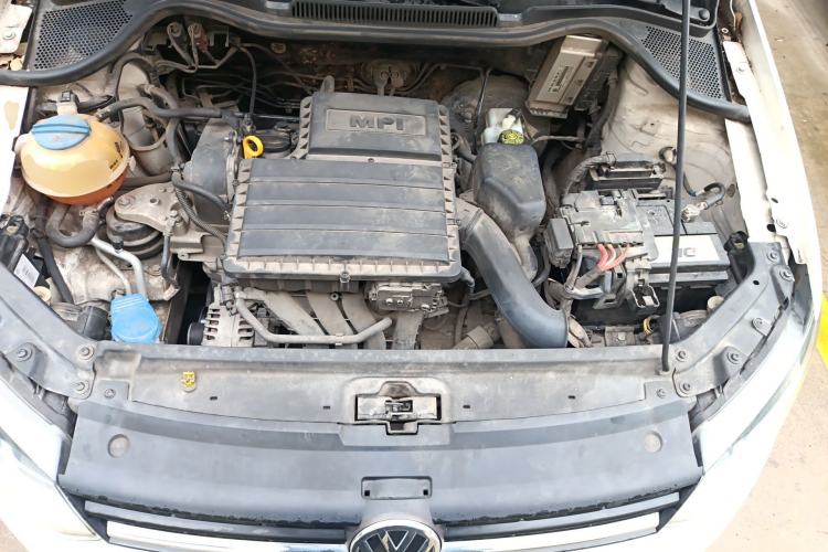 Used Volkswagen Polo 2014 1.6L Automatic Comfort Edition Engine Bay