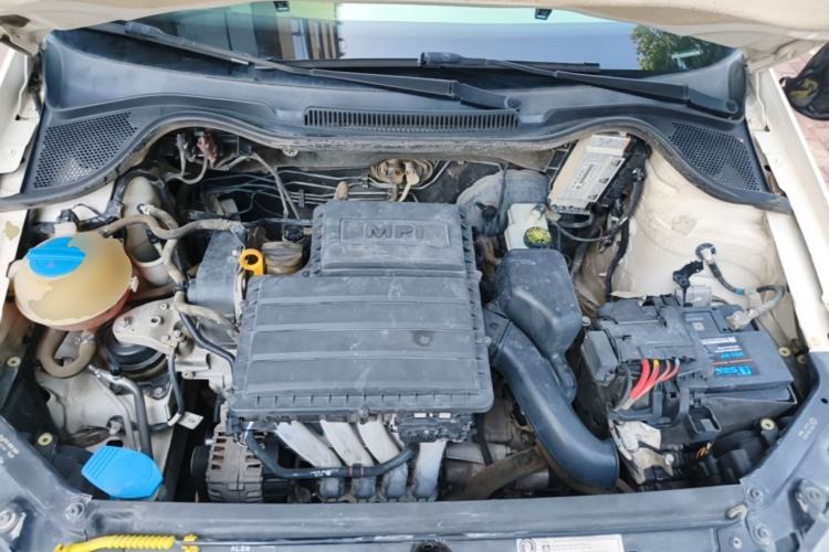 Used Volkswagen Polo 2014 1.4L Manual Fashion Edition Engine Bay