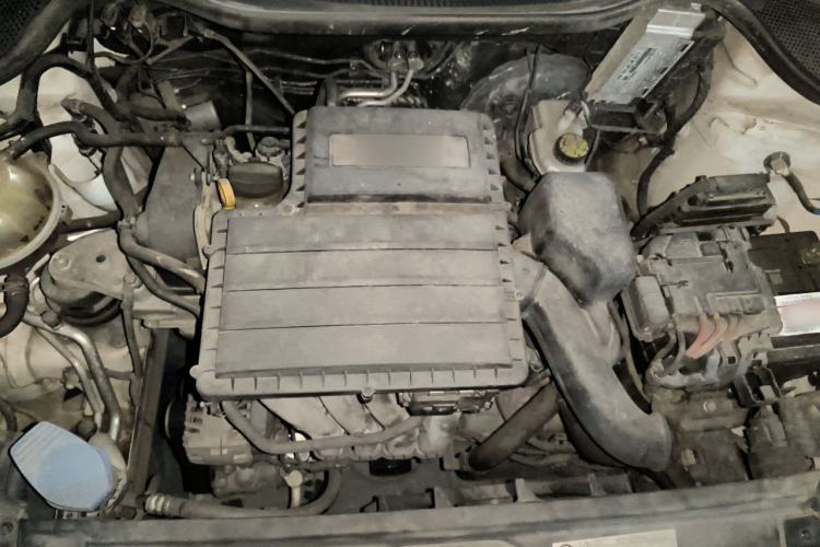 Used Volkswagen Polo 2014 1.6L Automatic Comfort Edition Engine Bay