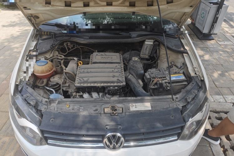 Used Volkswagen Polo 2014 1.4L Manual Fashion Edition Engine Bay