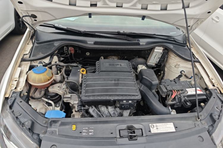 Used Volkswagen Polo 2014 1.4L Manual Fashion Edition Engine Bay