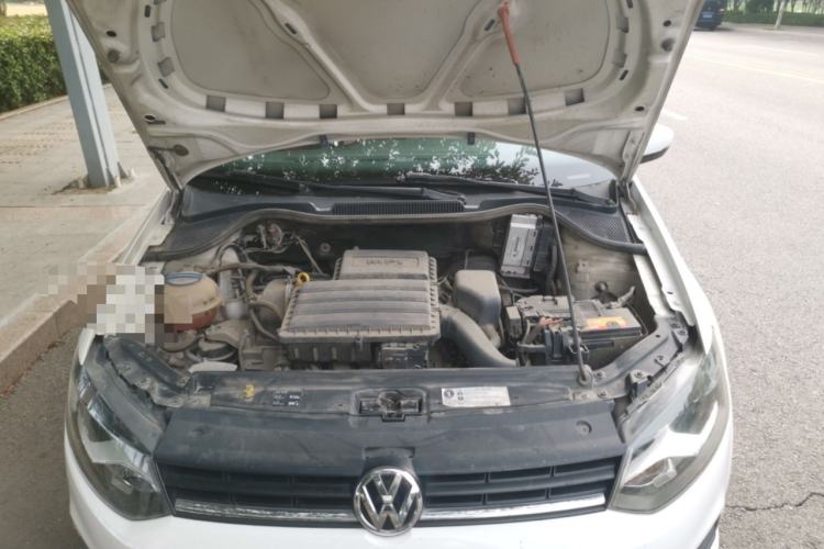 Used Volkswagen Polo 2014 1.4L Manual Fashion Edition Engine Bay