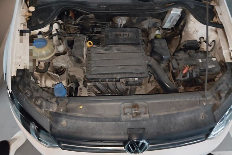 Used Volkswagen Polo 2014 1.6L Automatic Comfort Edition Engine Bay