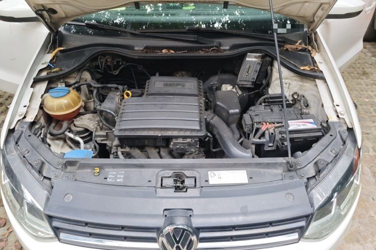 Used Volkswagen Polo 2014 1.6L Automatic Comfort Edition Engine Bay