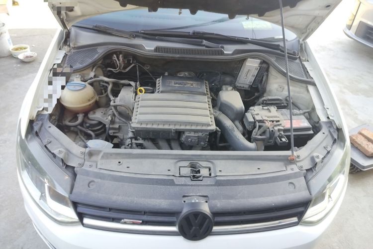 Used Volkswagen Polo 2014 1.6L Automatic Comfort Edition Engine Bay