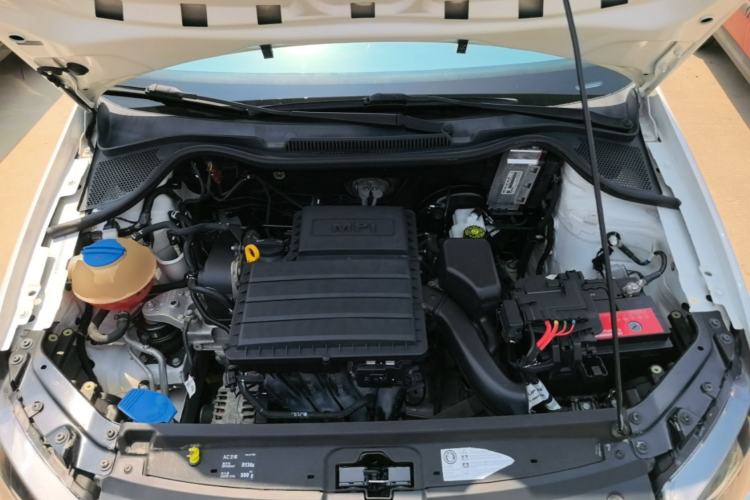 Used Volkswagen Polo 2014 1.4L Manual Fashion Edition Engine Bay