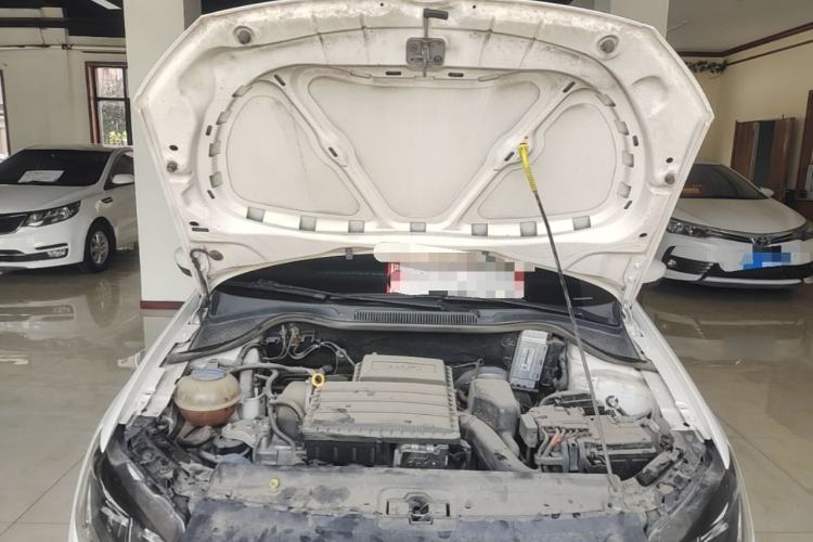 Used Volkswagen Polo 2014 1.6L Automatic Comfort Edition Engine Bay