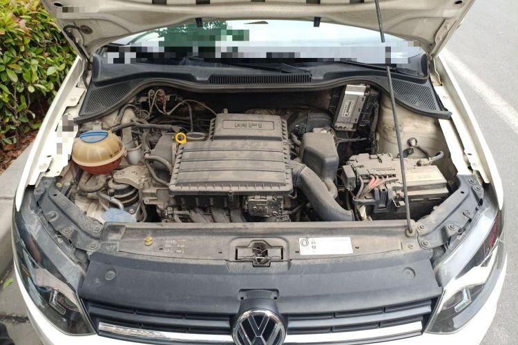 Used Volkswagen Polo 2014 1.4L Manual Fashion Edition Engine Bay