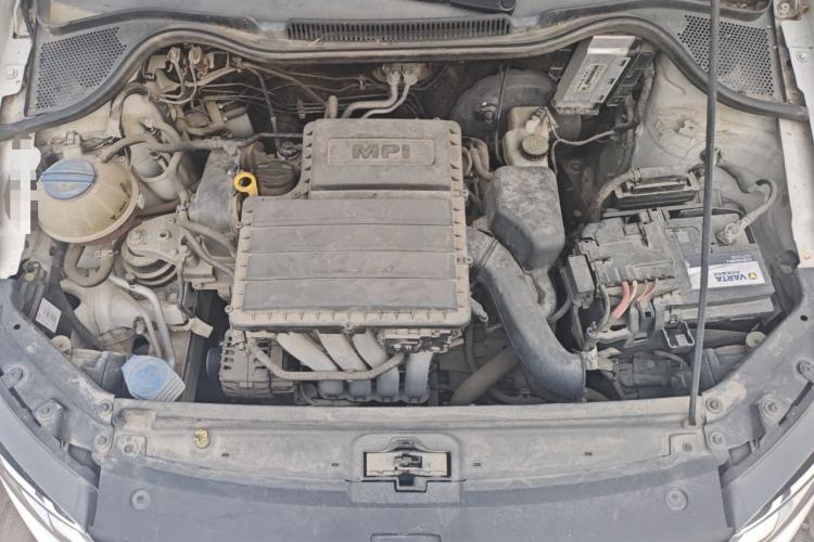 Used Volkswagen Polo 2014 1.4L Automatic Luxury Edition Engine Bay