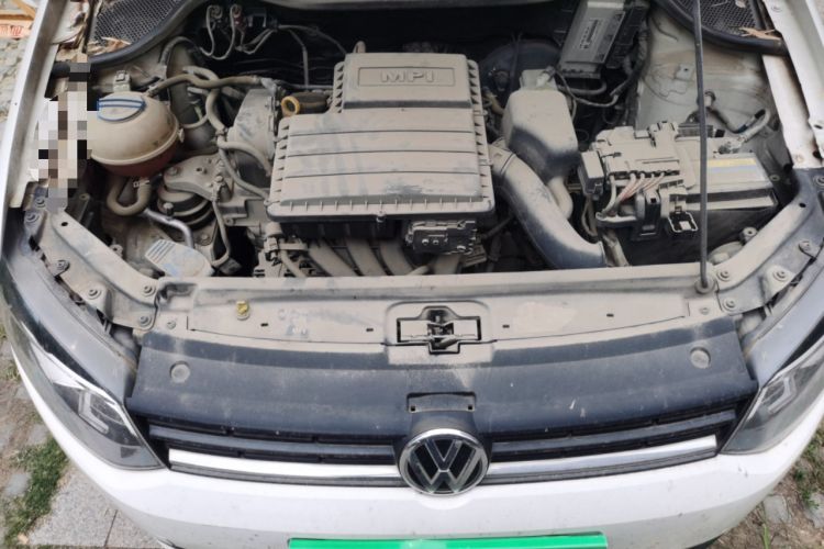 Used Volkswagen Polo 2014 1.4L Manual Fashion Edition Engine Bay