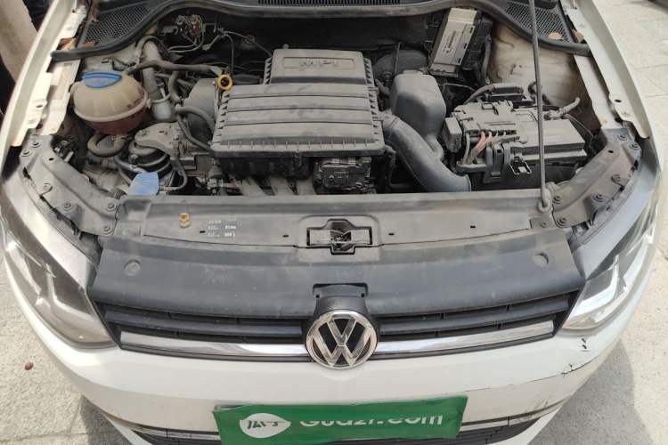 Used Volkswagen Polo 2014 1.6L Automatic Comfort Edition Engine Bay