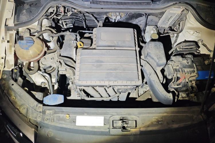 Used Volkswagen Polo 2014 1.6L Automatic Comfort Edition Engine Bay
