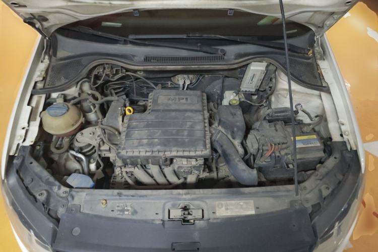 Used Volkswagen Polo 2014 1.6L Automatic Comfort Edition Engine Bay
