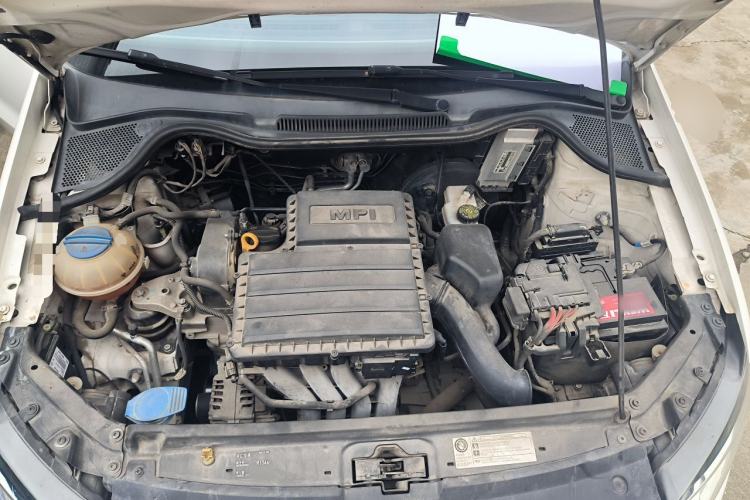 Used Volkswagen Polo 2014 1.6L Automatic Comfort Edition Engine Bay