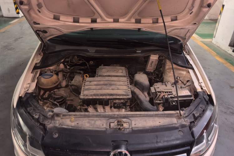 Used Volkswagen Polo 2014 1.4L Manual Comfort Edition Engine Bay
