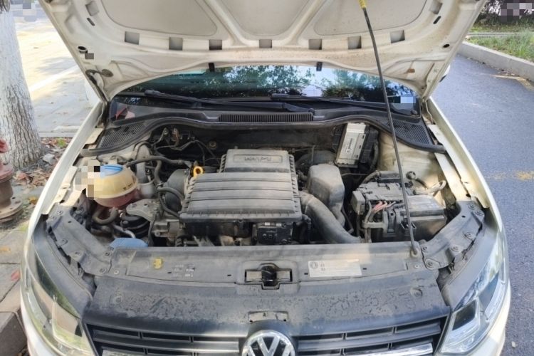 Used Volkswagen Polo 2014 1.6L Automatic Comfort Edition Engine Bay